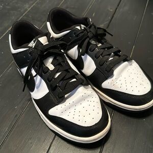 Men’s Nike panda dunks